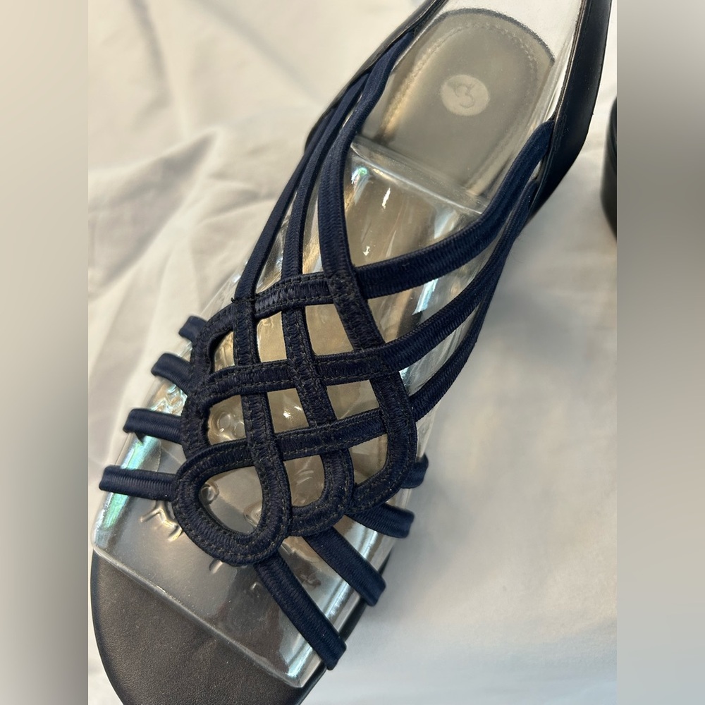Elegant Navy Strappy Sandals Size 8M. wedge heel stretchy straps - Picture 2 of 13